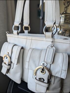 Vintage Coach Soho White Leather Shoulder Bag . Used In Great Condition.